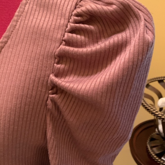 SHEIN Notched Neck Leg-Of-Mutton Sleeve Top - Picture 4 of 11